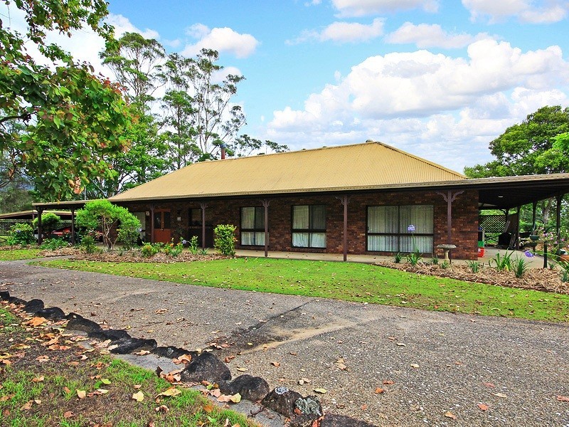 134 Camp Mountain Road, Camp Mountain QLD 4520