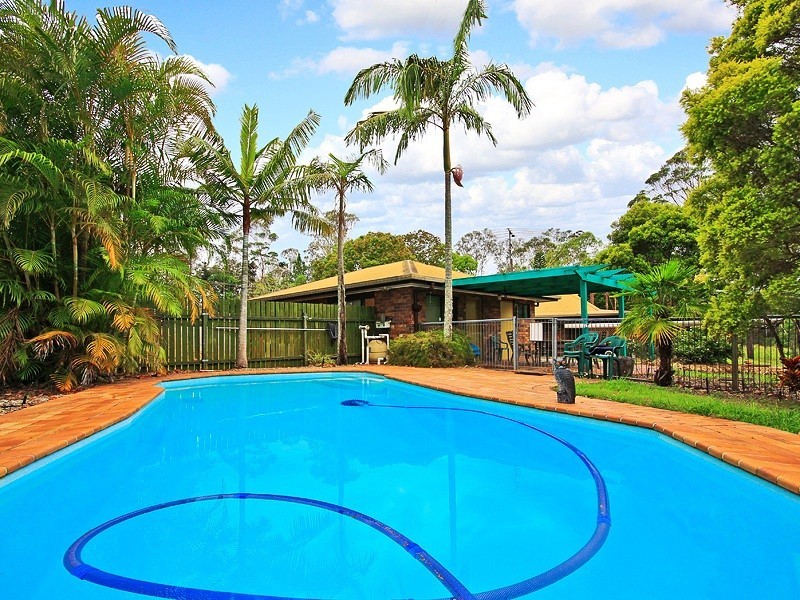 134 Camp Mountain Road, Camp Mountain QLD 4520