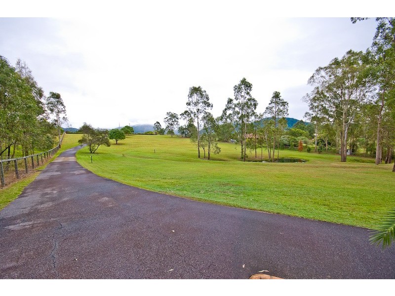 10 Brunswick Place, Wights Mountain QLD 4520