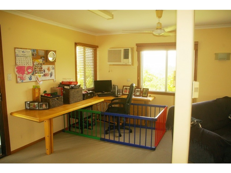 5 Tom Schmidt Ct, Mount Samson QLD 4520