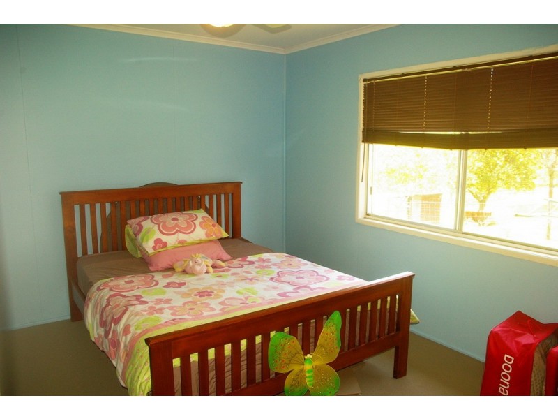 5 Tom Schmidt Ct, Mount Samson QLD 4520