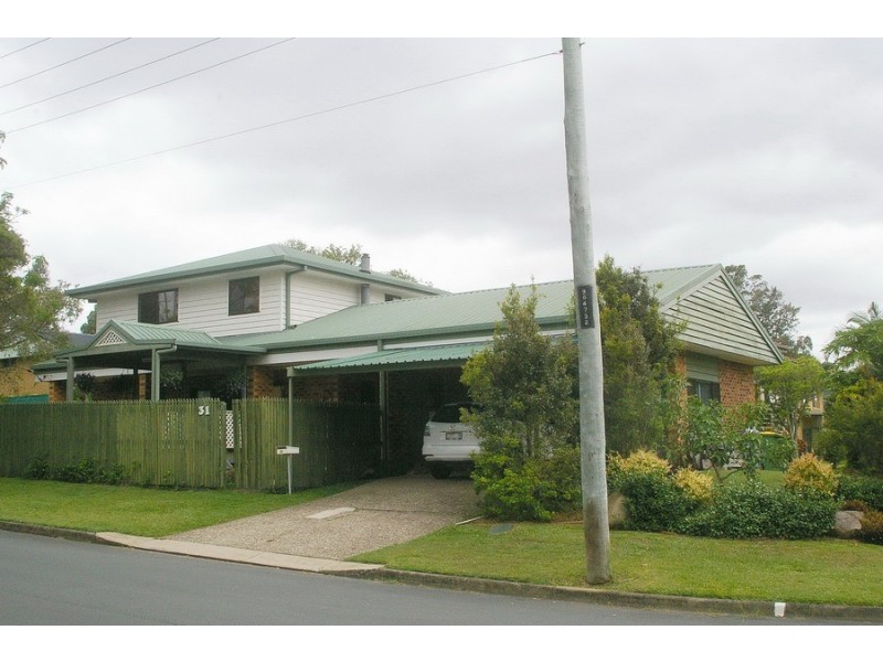 11 Dinterra, Ferny Hills QLD 4055