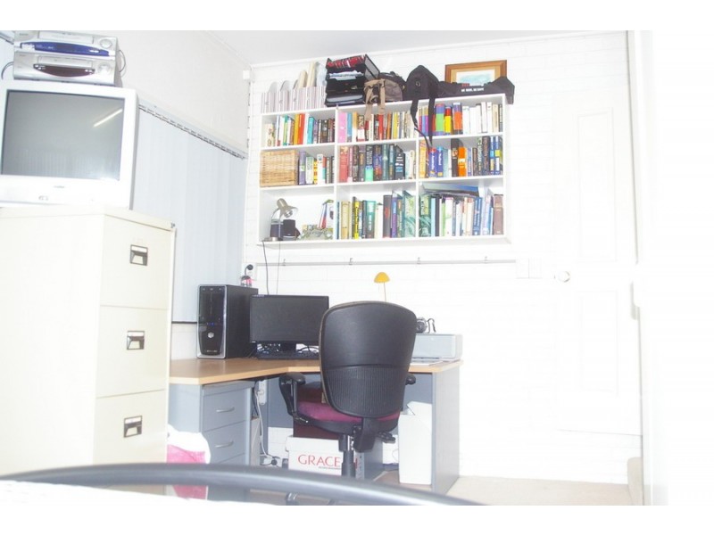 11 Dinterra, Ferny Hills QLD 4055