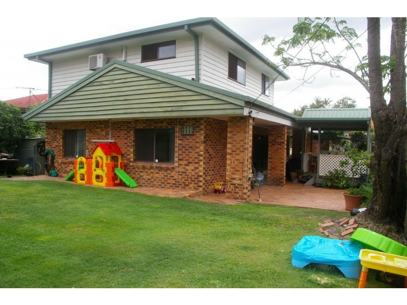 11 Dinterra, Ferny Hills QLD 4055