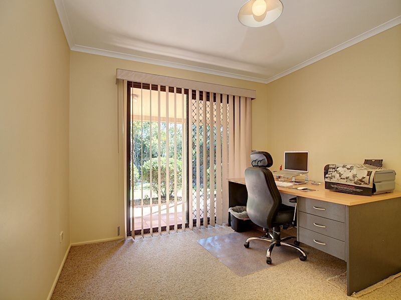 8 Nullamanna Road, Camp Mountain QLD 4520