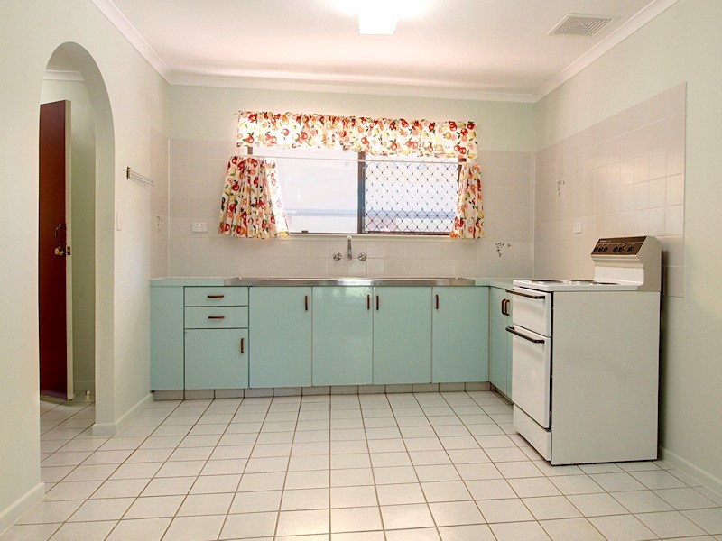 8 Nullamanna Road, Camp Mountain QLD 4520