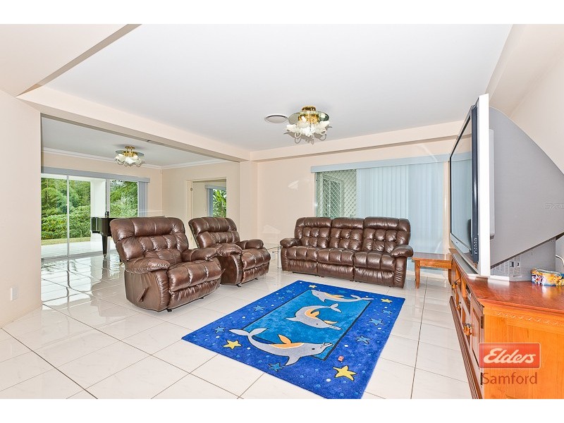 12 Cannington Ct, Samford Valley QLD 4520