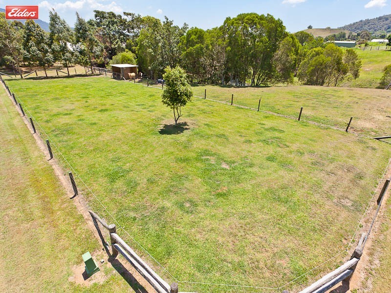 7 Rangeview Drive, Mount Samson QLD 4520