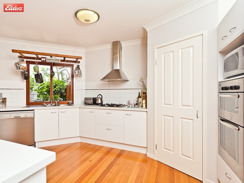 7 Rangeview Drive, Mount Samson QLD 4520