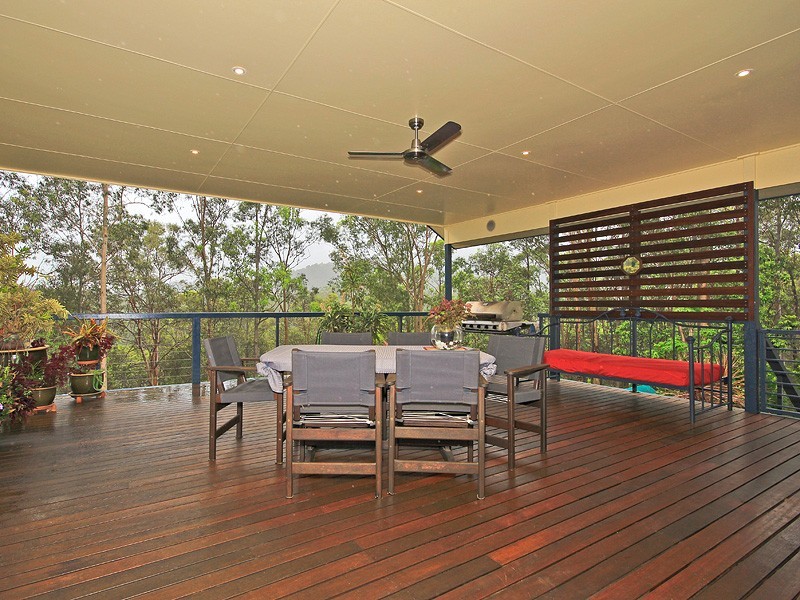 10 Annie Hedge Ct, Closeburn QLD 4520