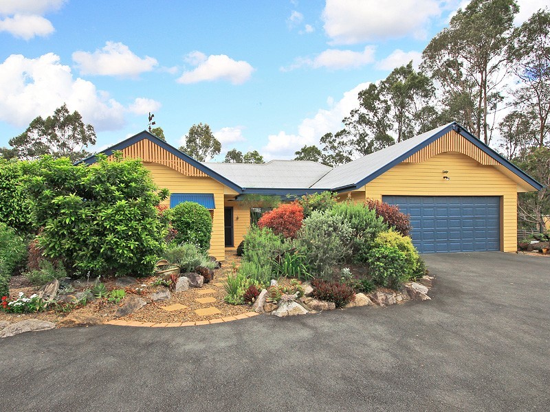 10 Annie Hedge Ct, Closeburn QLD 4520