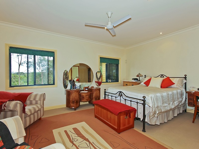 10 Annie Hedge Ct, Closeburn QLD 4520