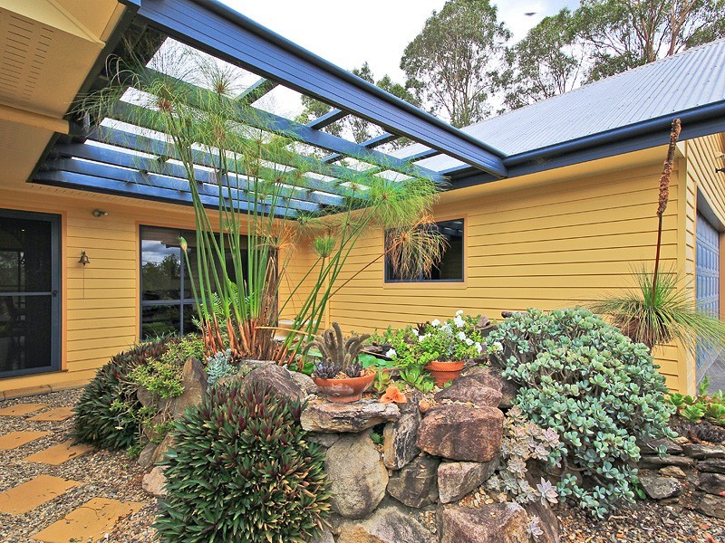 10 Annie Hedge Ct, Closeburn QLD 4520