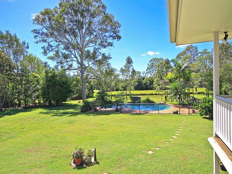 14 Greenwood Crescent, Samford Valley QLD 4520