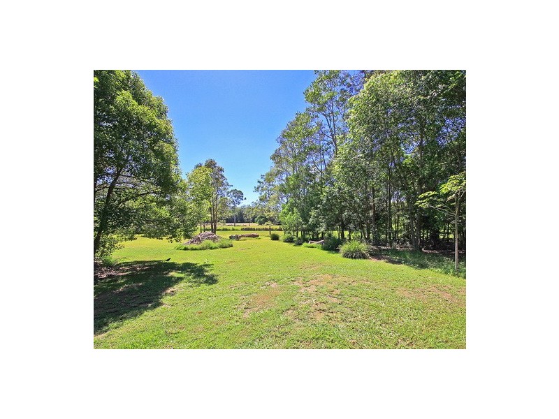 14 Greenwood Crescent, Samford Valley QLD 4520