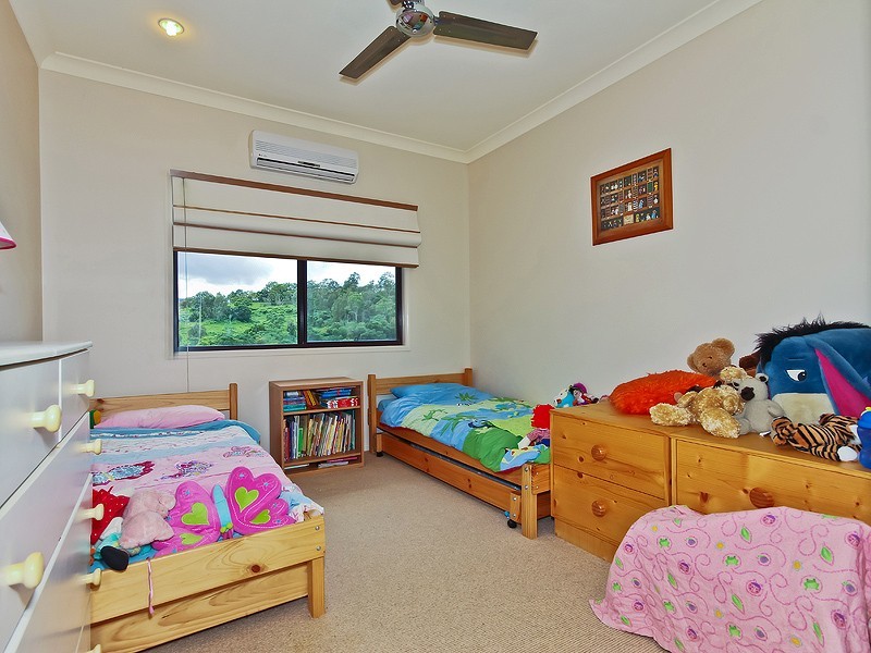 5 Geovan Ct, Wights Mountain QLD 4520