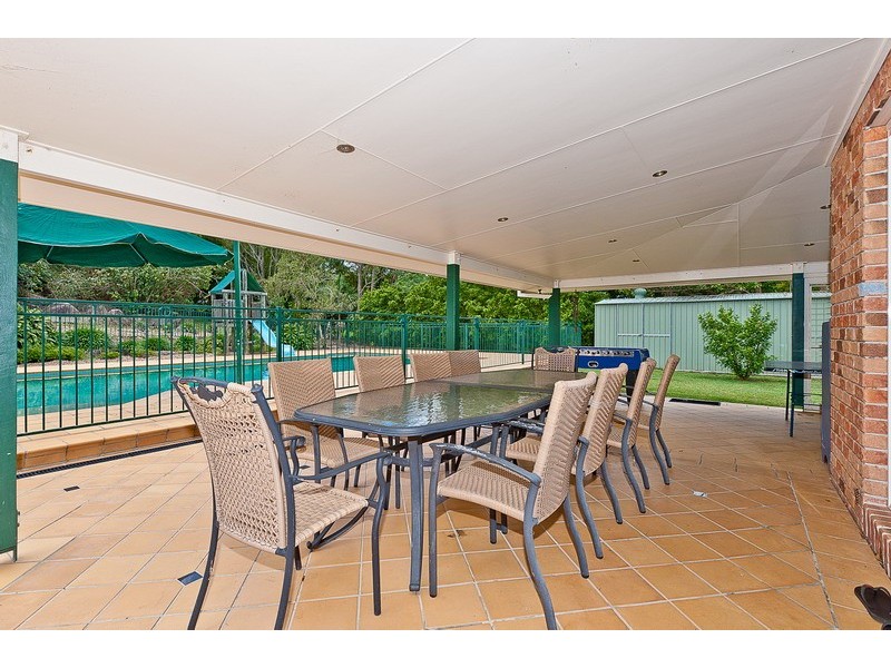 6 Smallwood Ct, Samford Valley QLD 4520