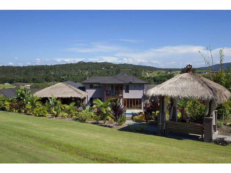 7 Oak River Road, Draper QLD 4520