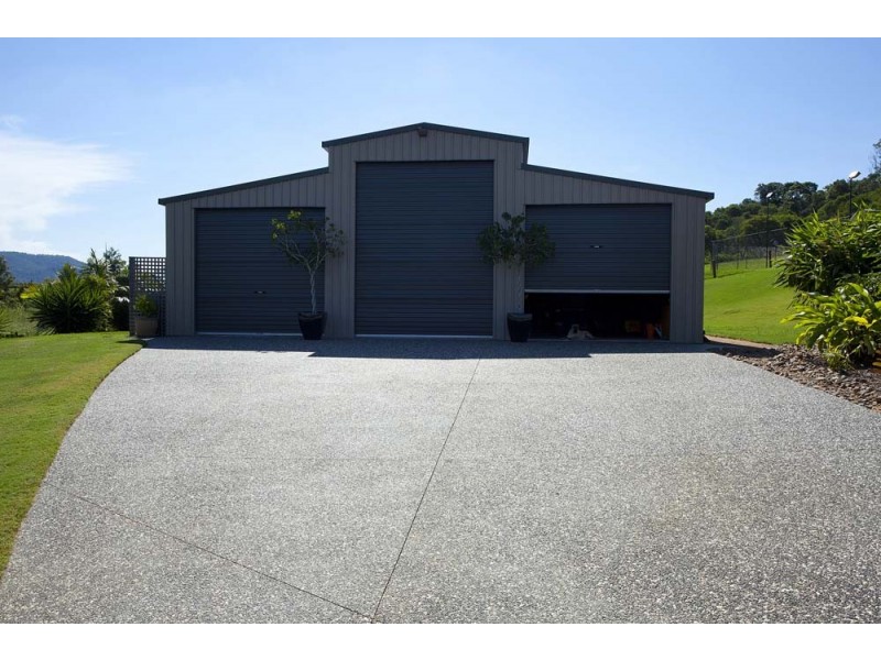 7 Oak River Road, Draper QLD 4520