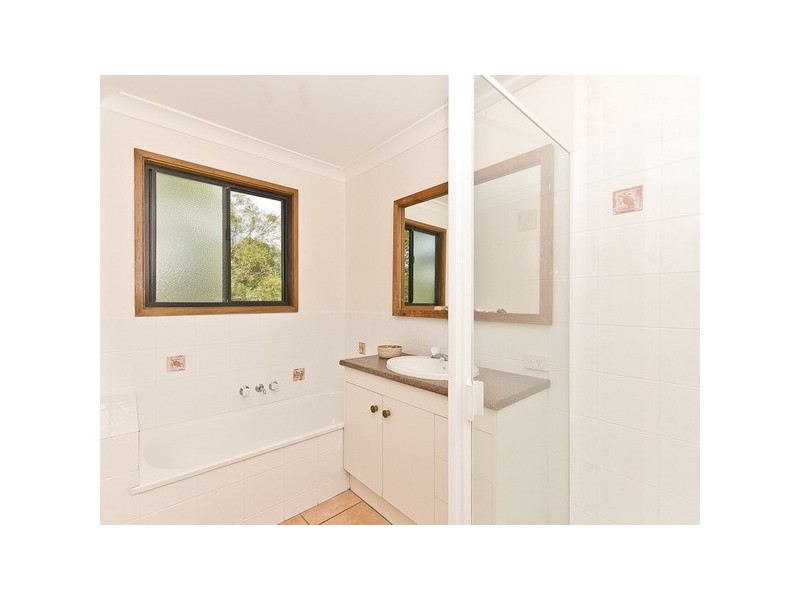 3 Westwood Dr, Samford Valley QLD 4520