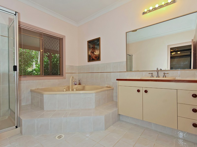 29 Woodview Street, Samford Valley QLD 4520