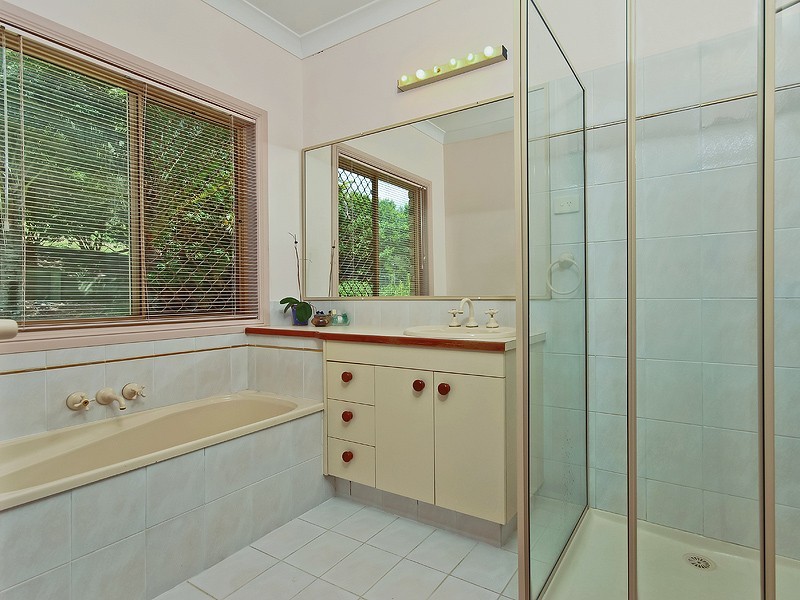 29 Woodview Street, Samford Valley QLD 4520