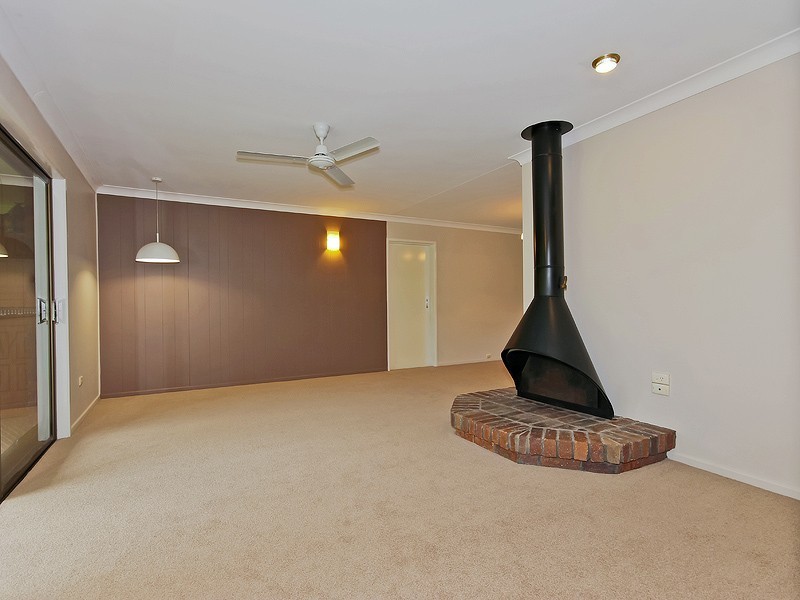 32 Smiths Road, Wights Mountain QLD 4520