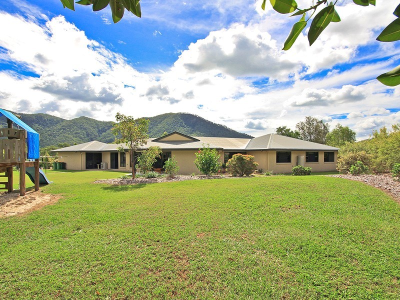 5 Cavalier Court, Highvale QLD 4520