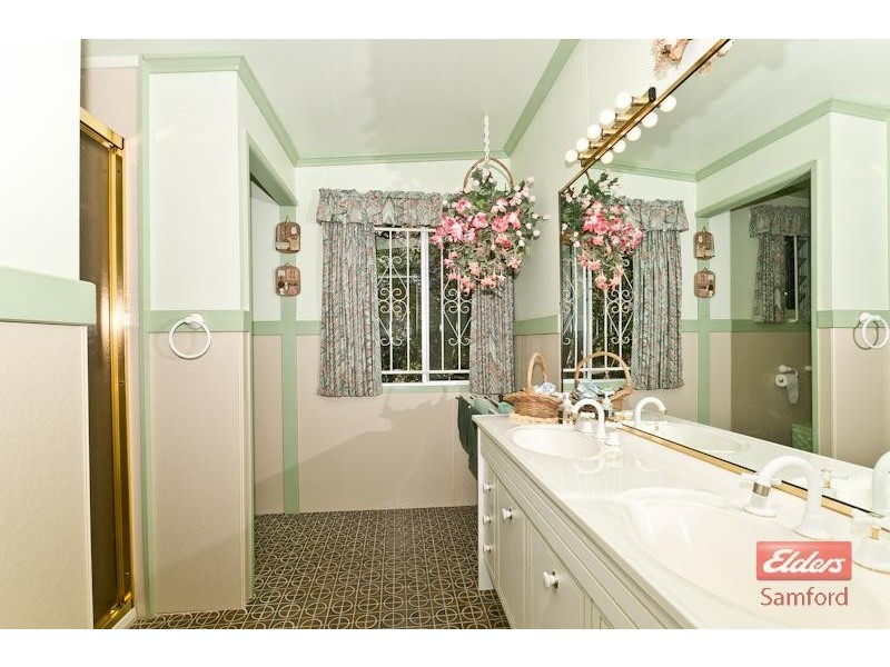 279 Upper Camp Mountain Road, Camp Mountain QLD 4520