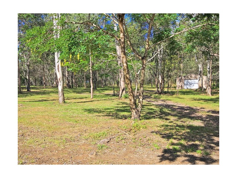 9 Roxburgh Road, Wights Mountain QLD 4520