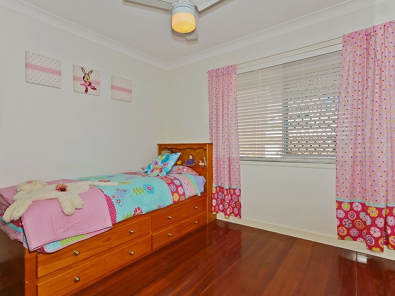 16 Junction Street, Samford Village QLD 4520