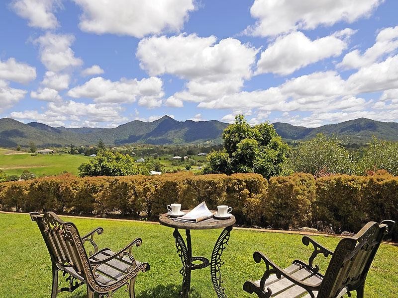 4 Sajla Court, Mount Samson QLD 4520