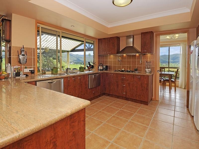 4 Sajla Court, Mount Samson QLD 4520