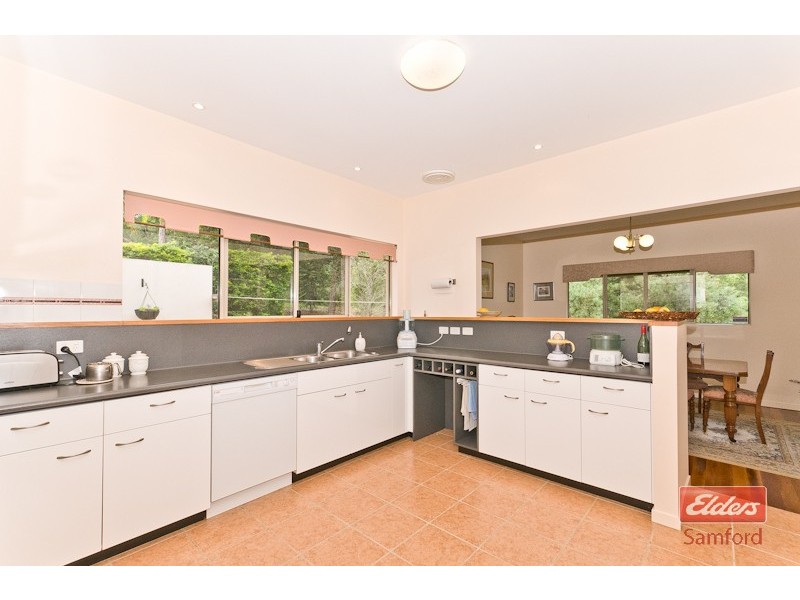 5 Liuda Court, Samford Valley QLD 4520