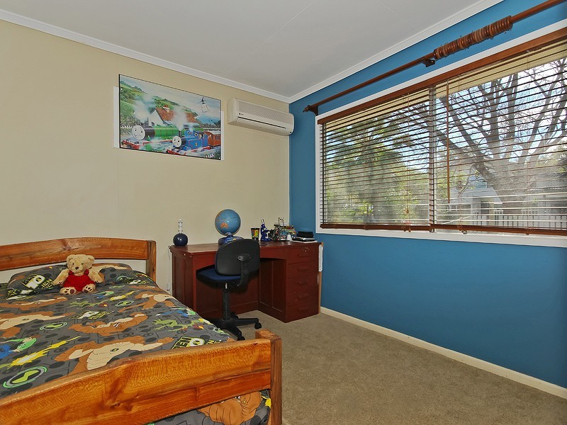 22 Corang Cr, Ferny Hills QLD 4055