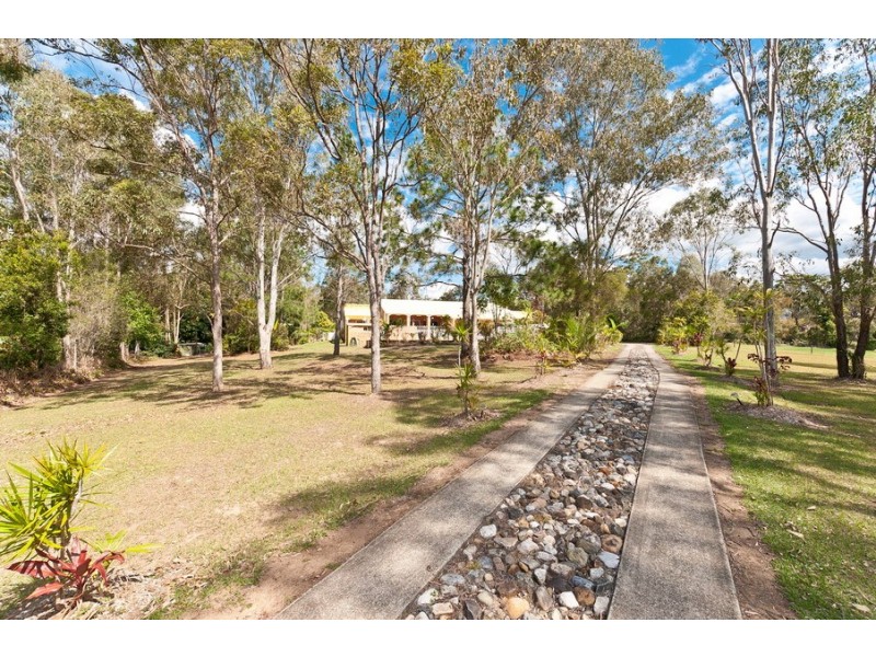 1 Navillus Parade, Samford Valley QLD 4520