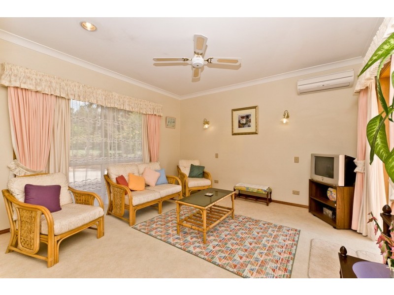 1 Navillus Parade, Samford Valley QLD 4520