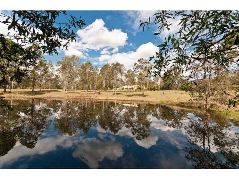 1 Navillus Parade, Samford Valley QLD 4520