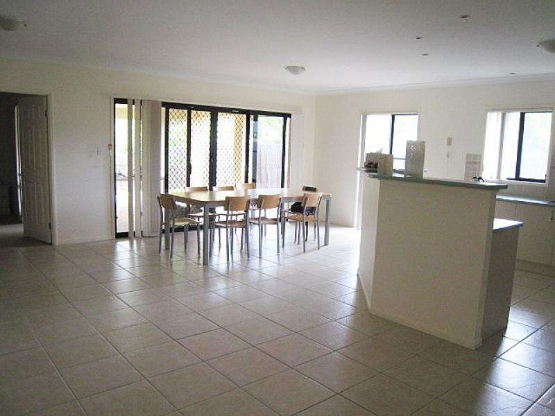 16 Mary Ring, Samford Village QLD 4520