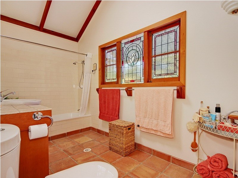 11 Benjamin Close, Samford Valley QLD 4520