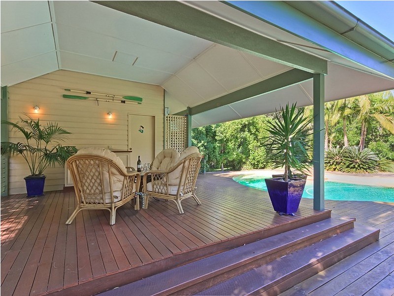 11 Benjamin Close, Samford Valley QLD 4520