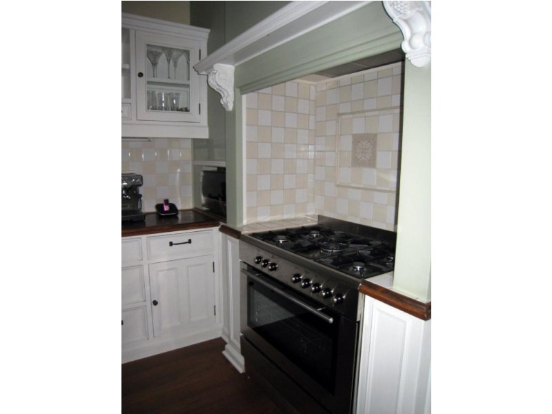 5 Junction Street, Samford Village QLD 4520