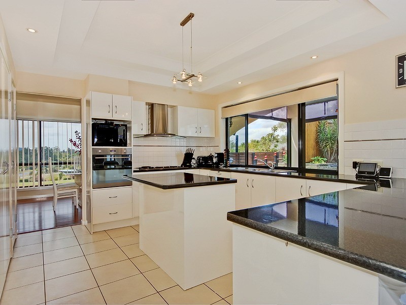 2 Dressage Close, Highvale QLD 4520