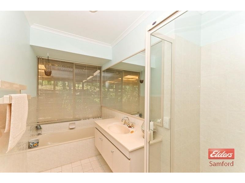 2 Brunswick Place, Wights Mountain QLD 4520