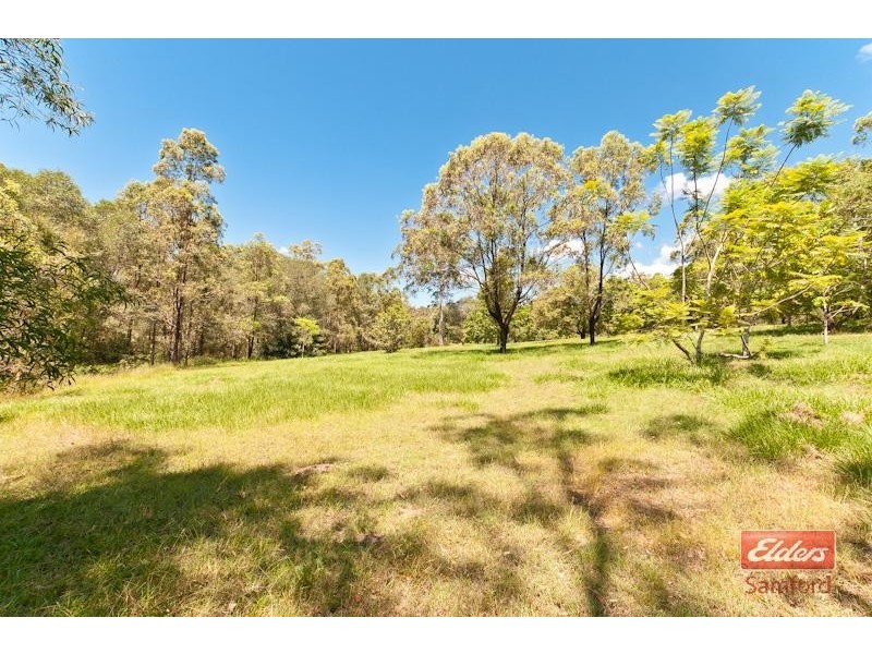 2 Brunswick Place, Wights Mountain QLD 4520