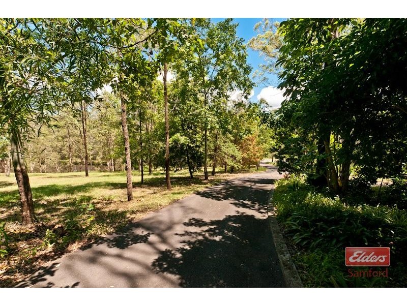 2 Brunswick Place, Wights Mountain QLD 4520