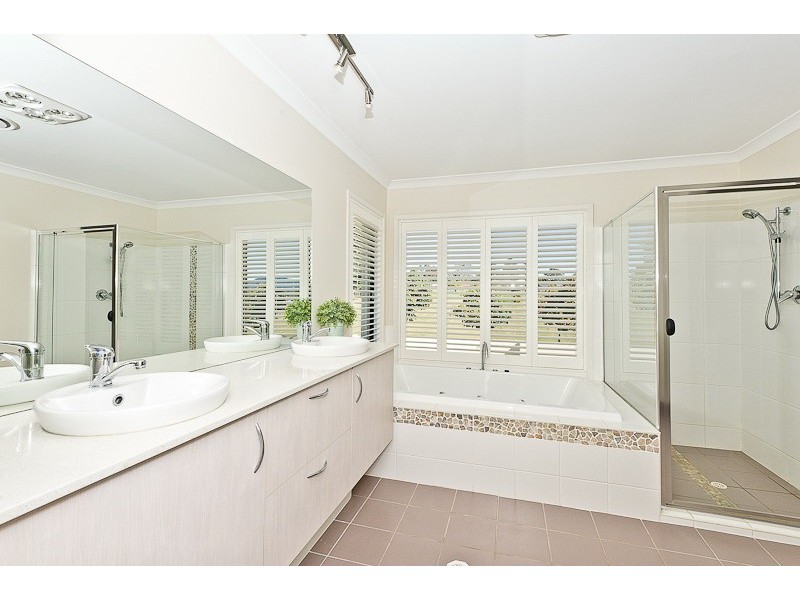 33 Warwick Lane, Samford Valley QLD 4520