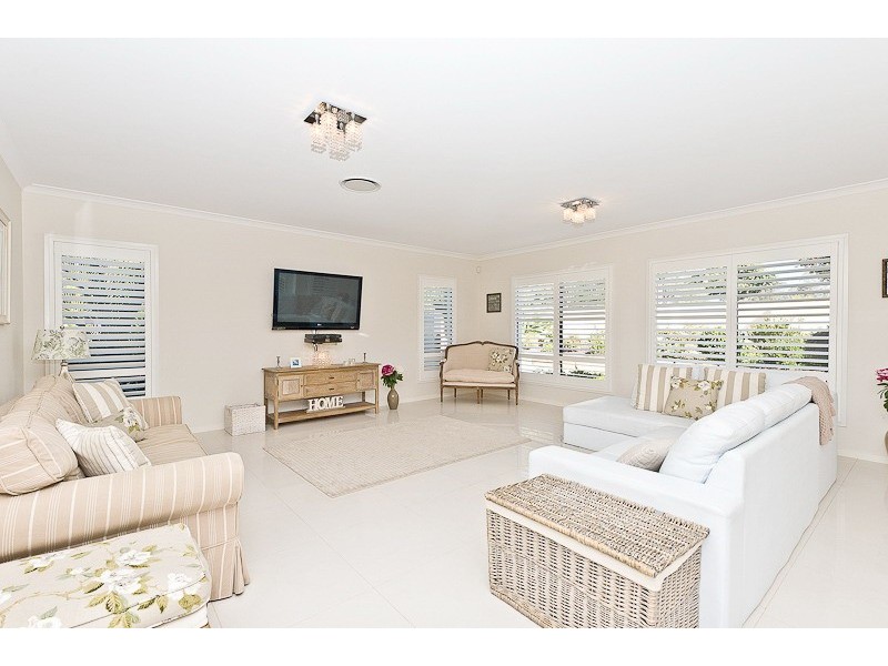 33 Warwick Lane, Samford Valley QLD 4520