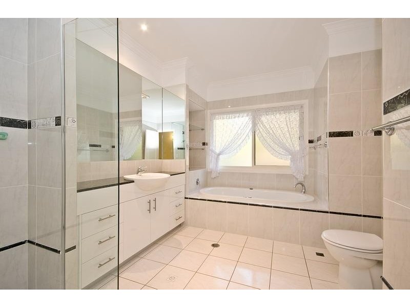 31 Warwick Lane, Samford Valley QLD 4520