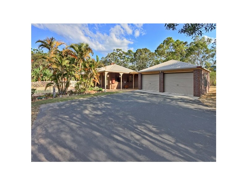 7 Mangifera Close, Wights Mountain QLD 4520